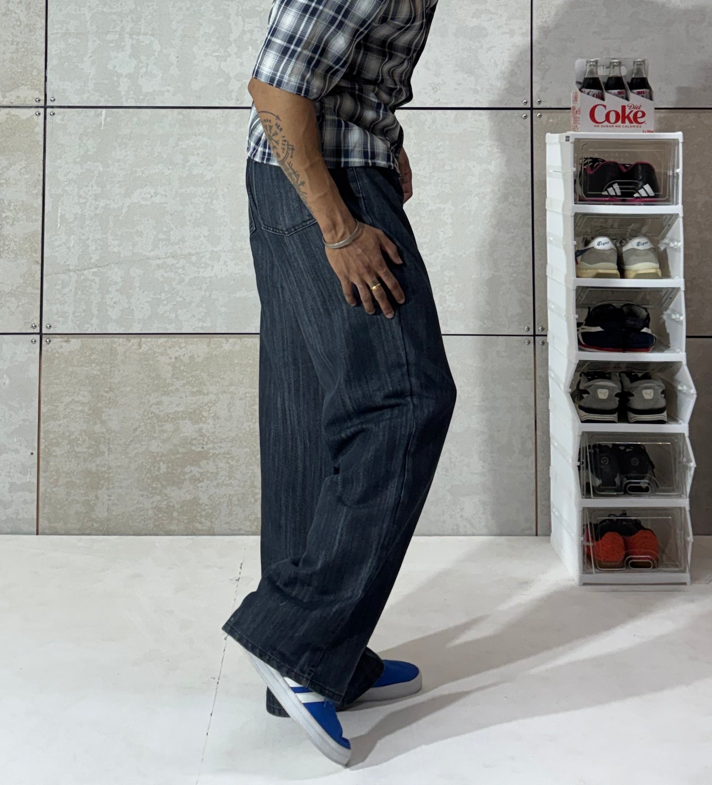 Men's Raw Indigo Wide-Leg Denim