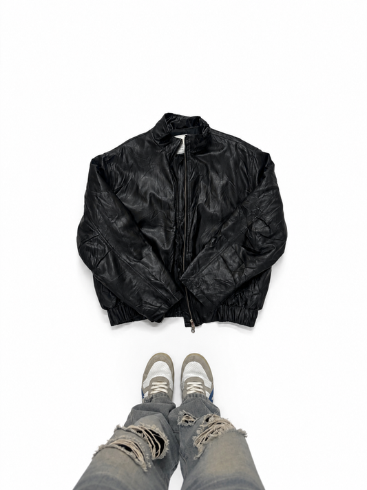 Vintage Unisex Black Leather Bomber Jacket with Zip Closure