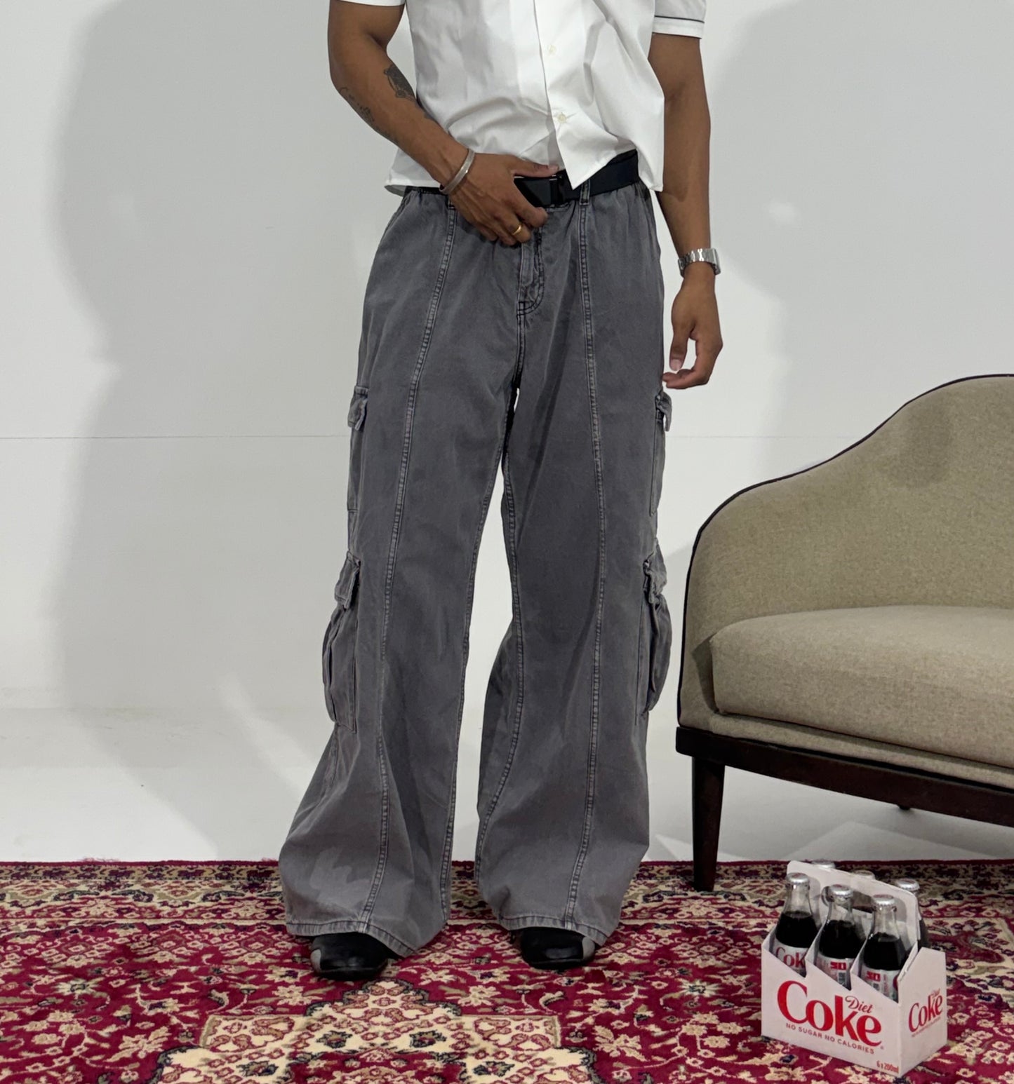 Men's Charcoal Wide-Leg Cargo Jeans