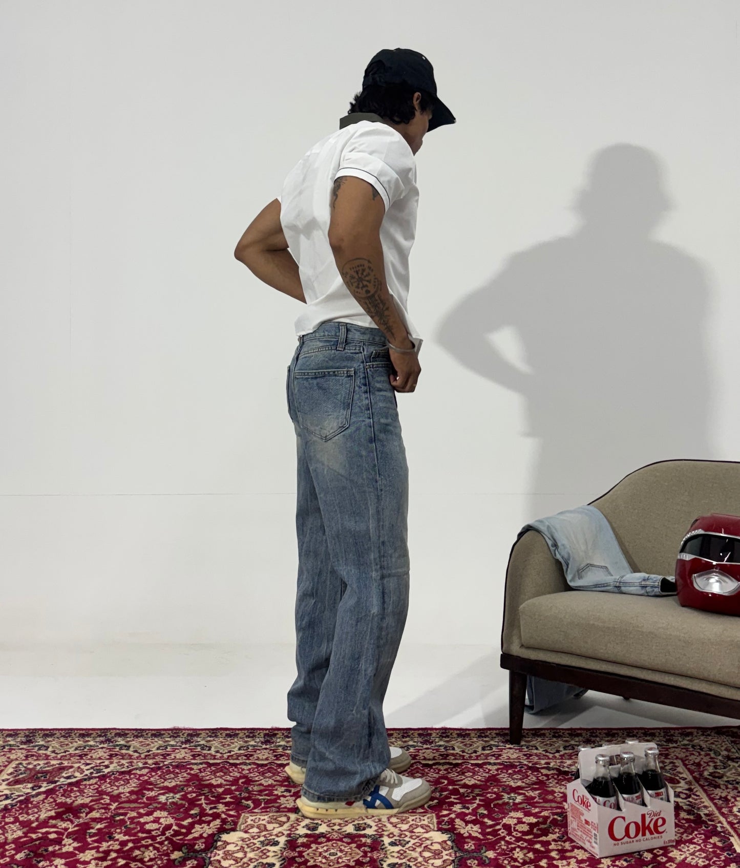 Men's Distressed Vintage Wash Relaxed Fit Denim