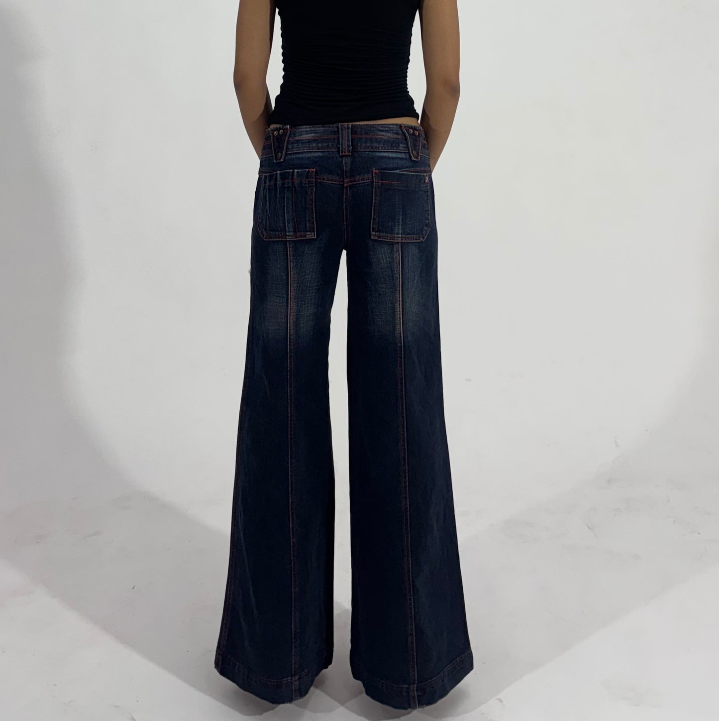 Dark Wash Low-Rise Wide Leg Cargo Women's Jeans