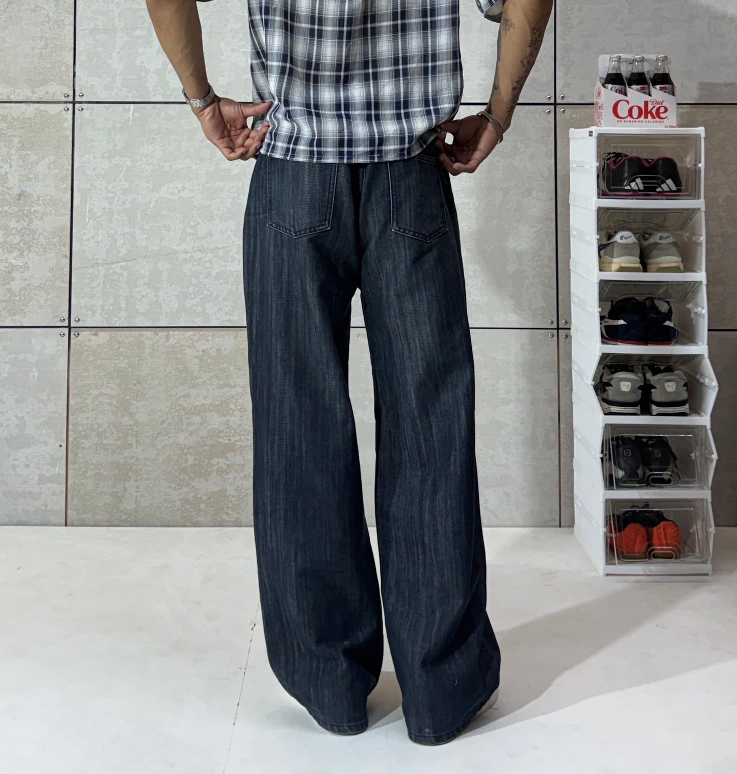 Men's Raw Indigo Wide-Leg Denim