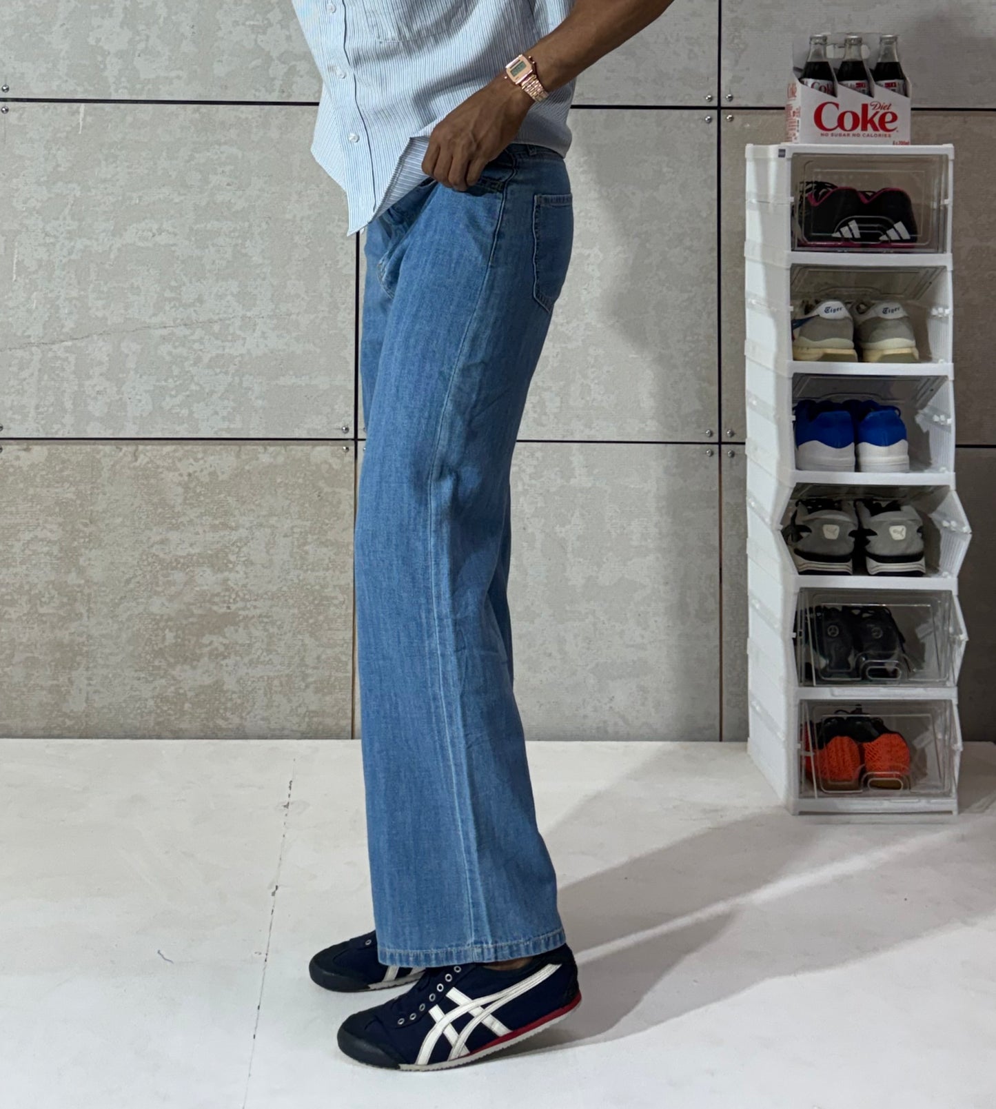 Men's Classic Mid-Wash Wide-Leg Denim