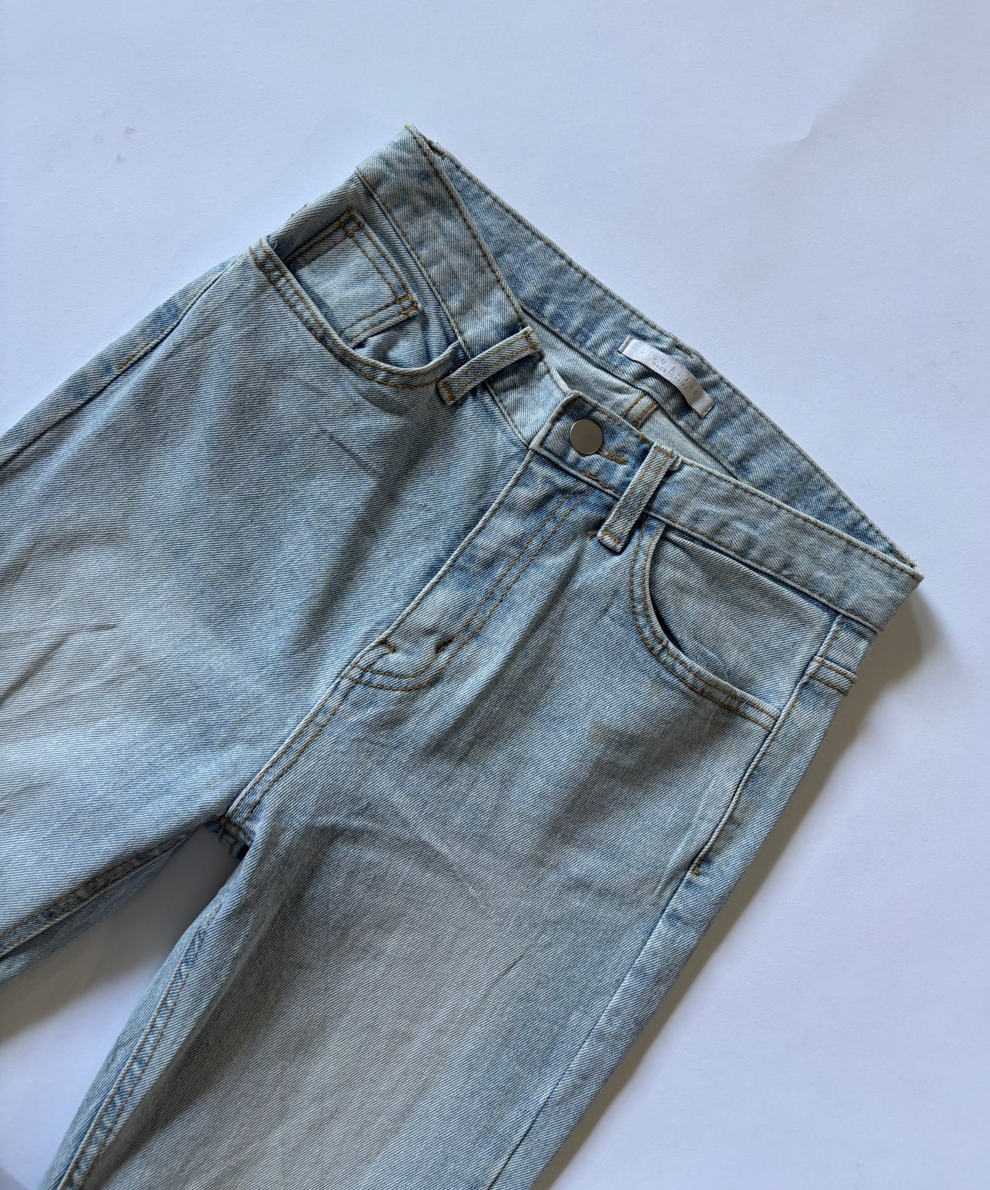 Light Wash Flared Women's Jeans