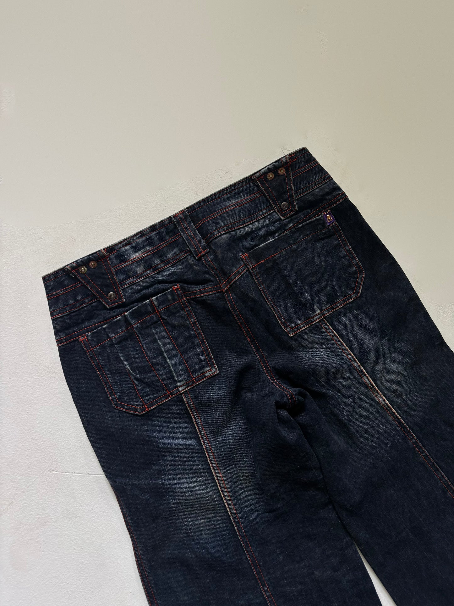Dark Wash Low-Rise Wide Leg Cargo Women's Jeans